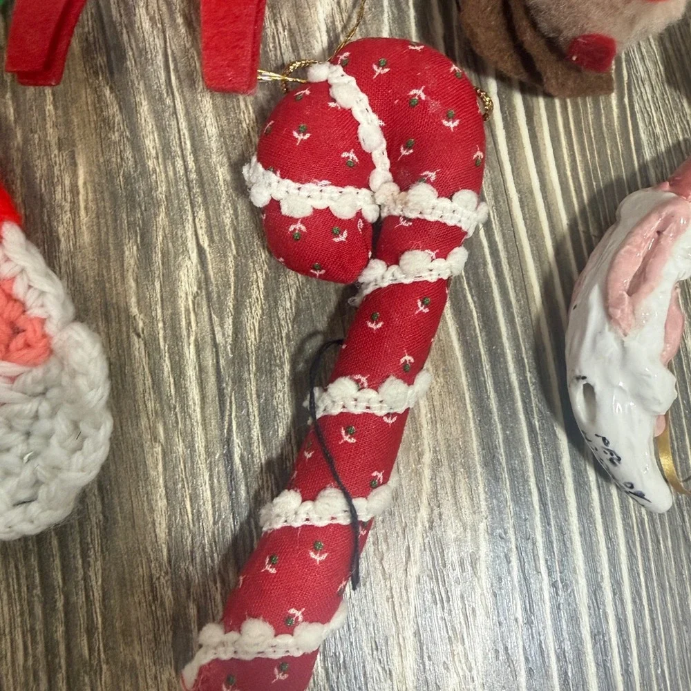 Vtg Handmade Christmas Ornament Lot Needlepoint Santa Felt Frog Crochet Plush